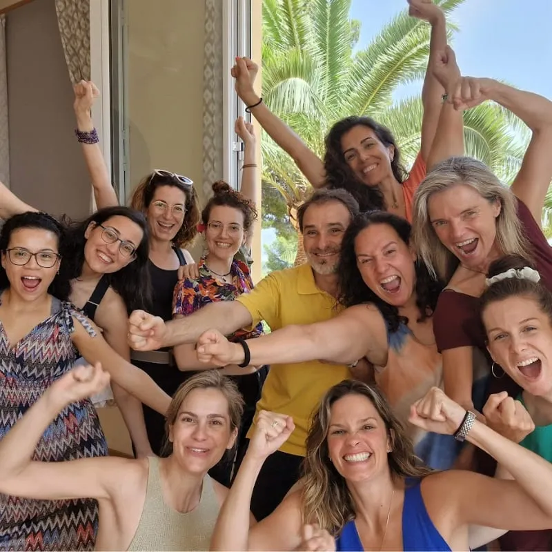 Grupo de Greatitute celebrando juntos